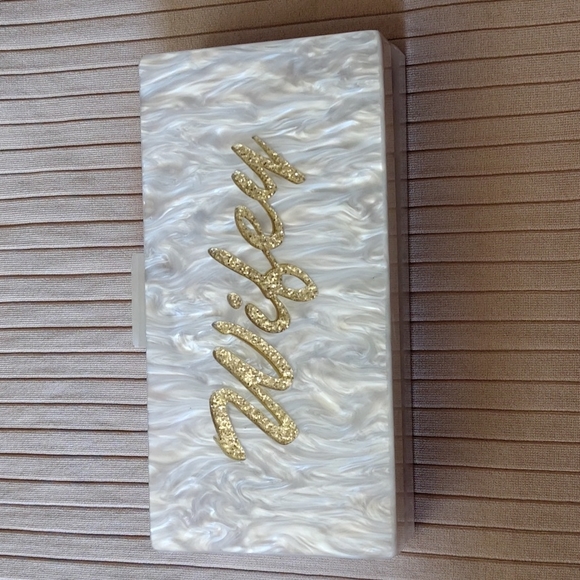 Lucite Wifey purse - Picture 2 of 10